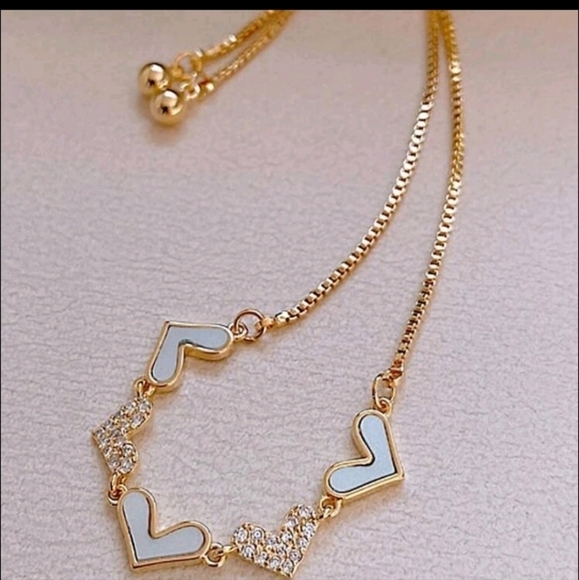Elegant Inlaid Rhinostone Heart Charm Bracelet - Picture 2 of 3